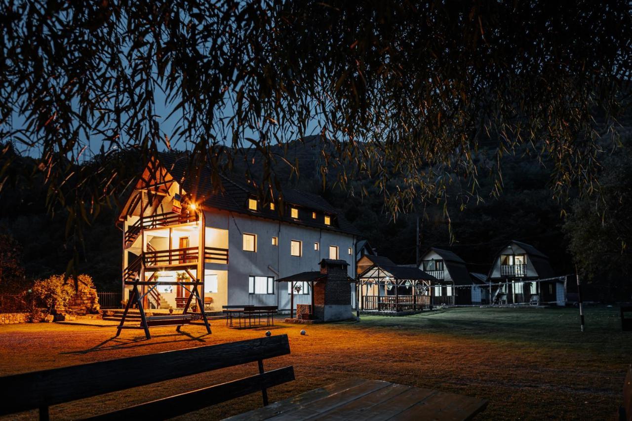 Casa Ardeleana Hotel Lotrioara ภายนอก รูปภาพ