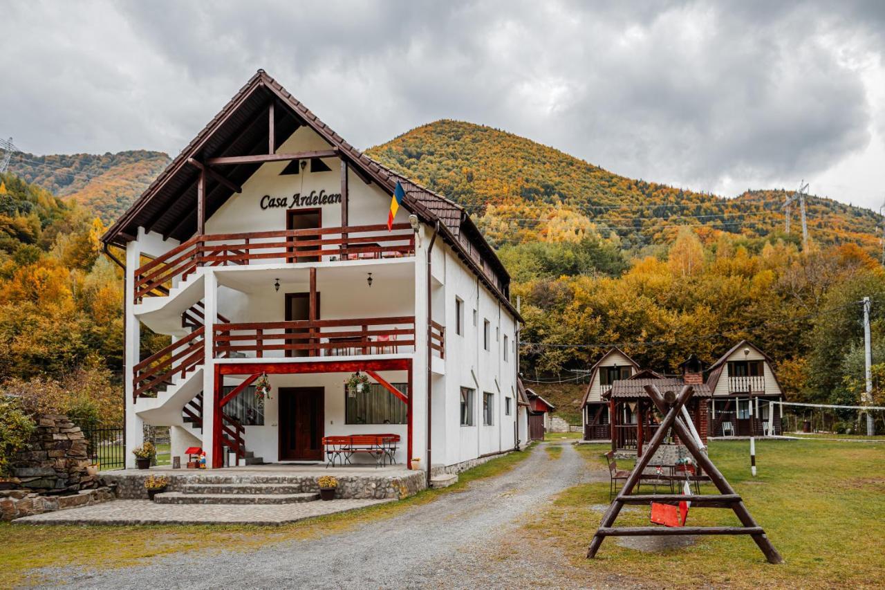 Casa Ardeleana Hotel Lotrioara ภายนอก รูปภาพ