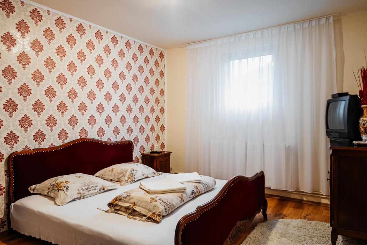 Casa Ardeleana Hotel Lotrioara ภายนอก รูปภาพ