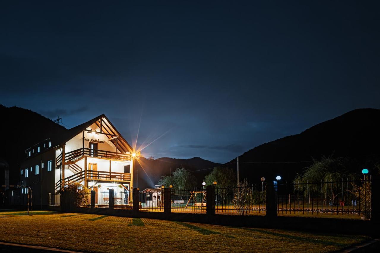 Casa Ardeleana Hotel Lotrioara ภายนอก รูปภาพ