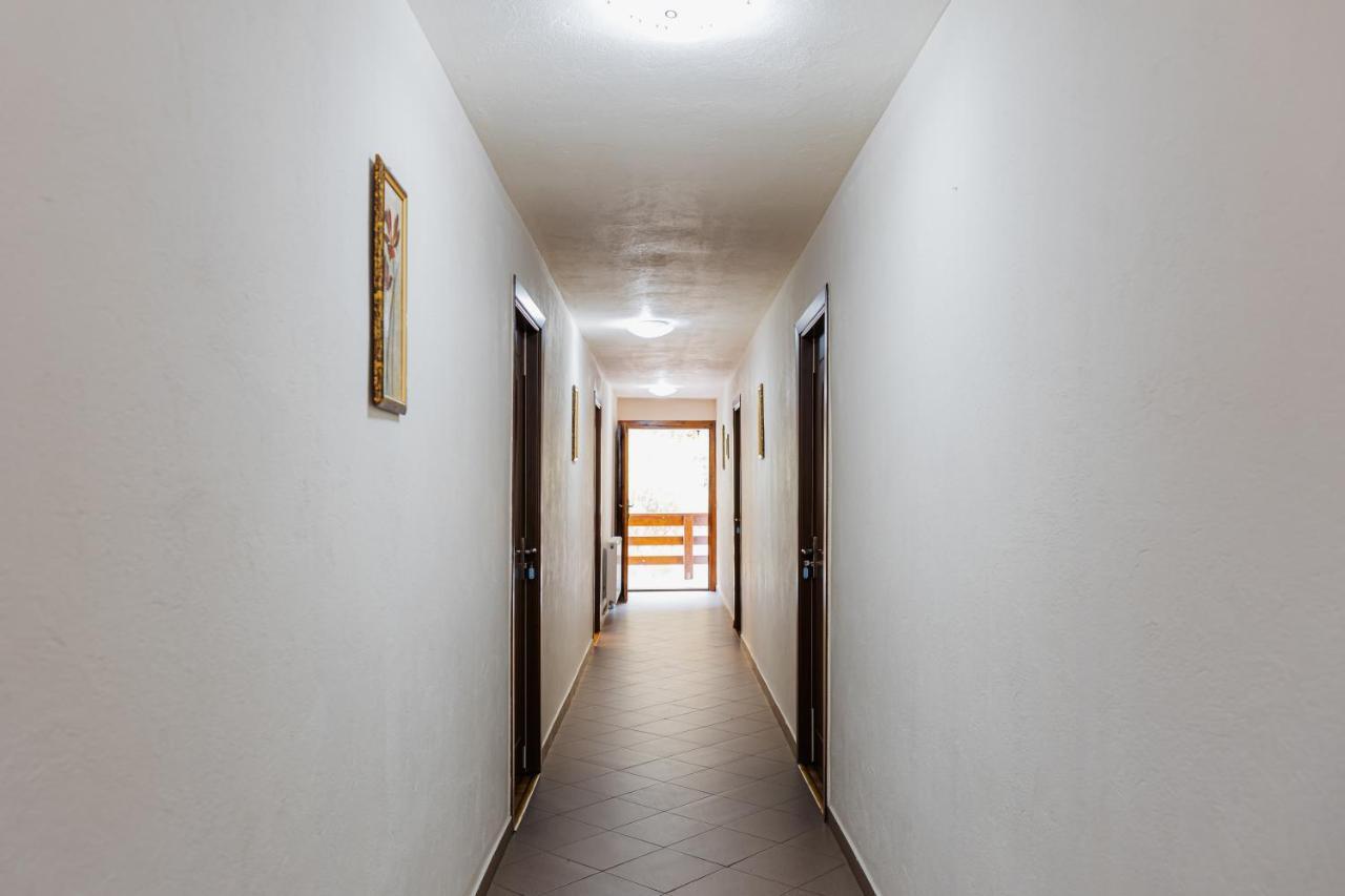Casa Ardeleana Hotel Lotrioara ภายนอก รูปภาพ